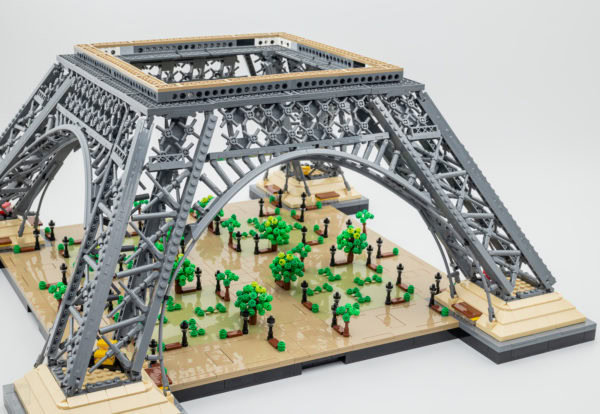 10307 lego icons eiffel tower 5