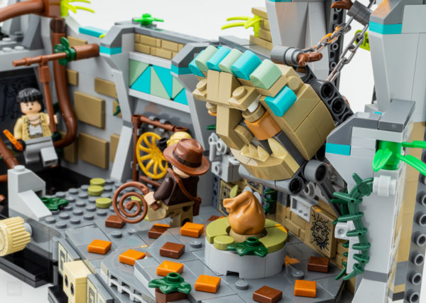 77015 lego indiana jones temple golden idol 20