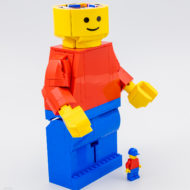 40649 lego up scaled lego minifigure 9