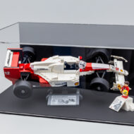 10330 lego icons mclaren mp4 4 ayrton senna 16