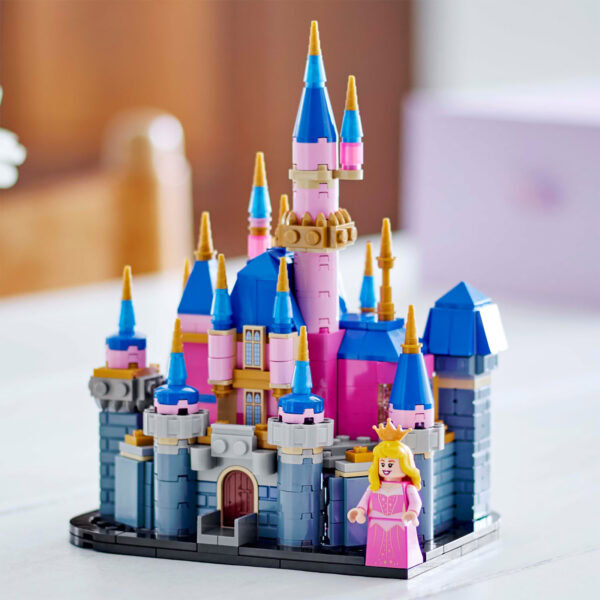 40720 lego disney mini disney sleeping beauty castle 1