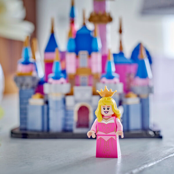 40720 lego disney mini disney sleeping beauty castle 2