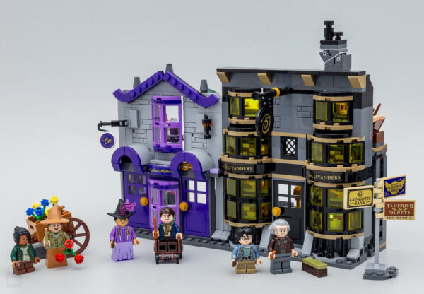 76439 lego harry potter ollivanders madam malkins robes 1