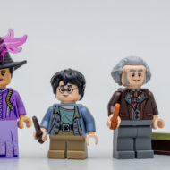 76439 lego harry potter ollivanders madam malkins robes 9