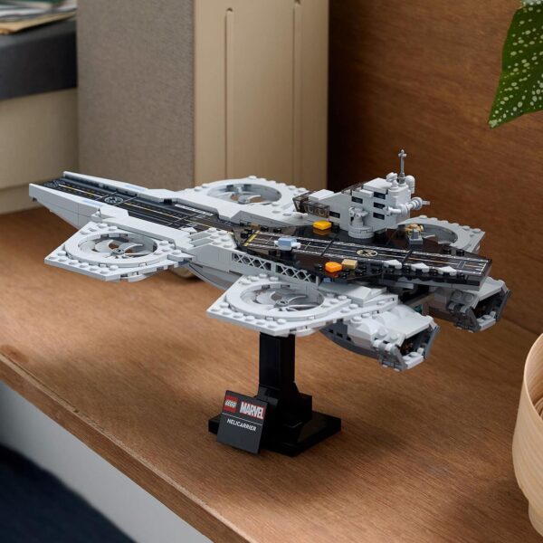 76295 lego marvel avengers helicarrier 4