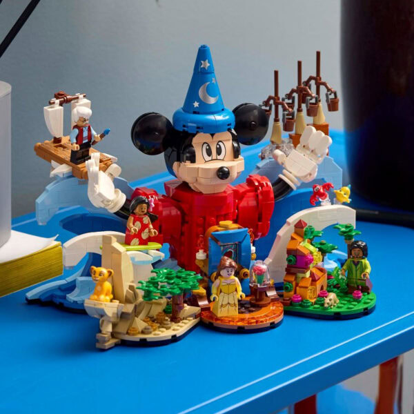 lego ideas 21352 magic of disney 7