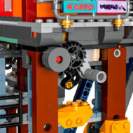 Réalisation de modèles de construction avec des briques LEGO, conception complexe et détails précis, idéal pour les amateurs de LEGO et les fans de construction high-tech.