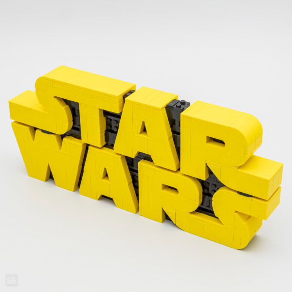 HOTH BRICKS logo en blocs de LEGO jaunes sur fond blanc.