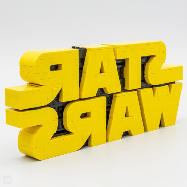 Slogans en LEGO jaunes "Stay Jump" en 3D, modèles créatifs en briques de construction, décoration originale pour enthusiasts LEGO, design moderne, #Lego, #Bricks, #Decor, #Creative.
