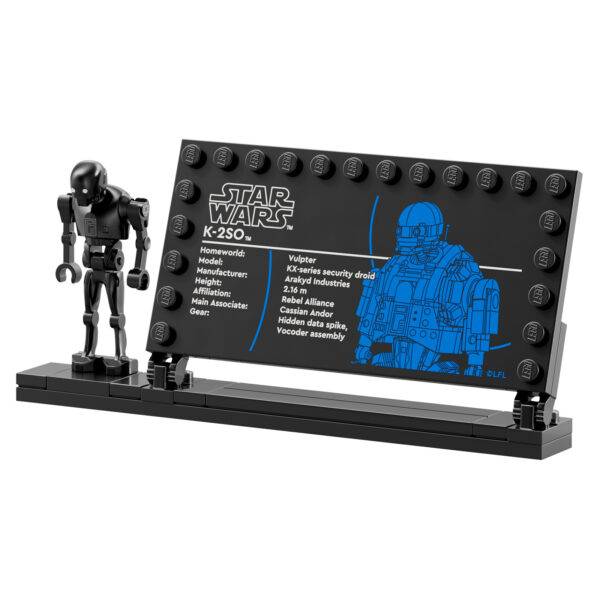 Véritable LEGO Star Wars K-2SO en briques avec robot noir et panneau d'information détaillé, parfait pour collectionneurs et fans de la saga Star Wars.