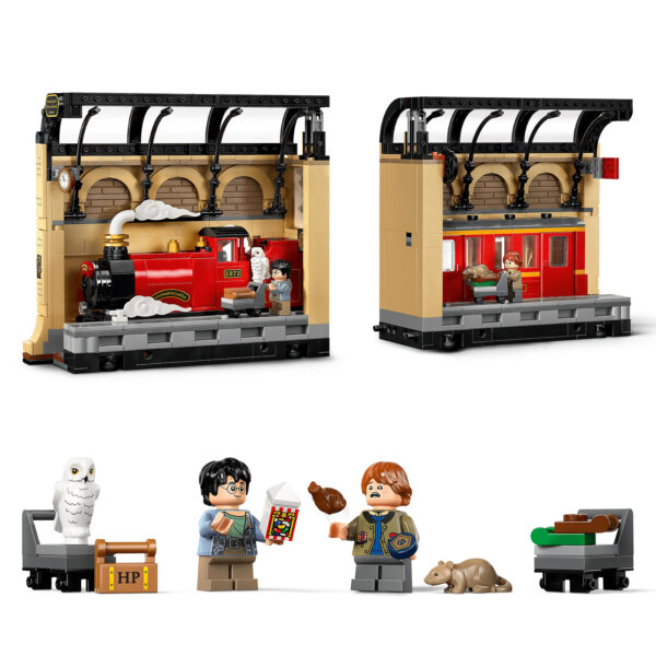 Ligne de train magique en briques LEGO Harry Potter, comprenant locomotive et wagon, avec personnages et accessoires liés à l'univers Harry Potter pour les fans de LEGO.