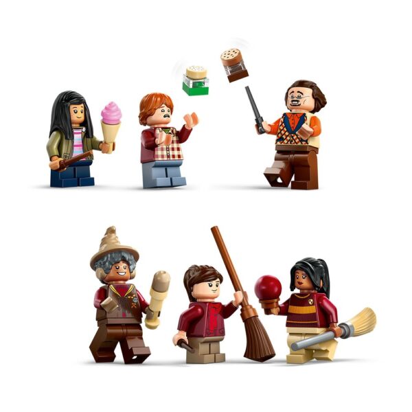 Légende de jouets LEGO HOTH BRICKS représentant des personnages enchantés en mode Harry Potter. Les figurines LEGO sont conçues pour la décoration, le jeu et la collection, avec une attention aux détails pour imiter la magie de l'univers Harry Potter. Parfaites pour les fans et collectionneurs de LEGO et Harry Potter. Ces figurines colorées et artistiques évoquent la magie, l'aventure et la créativité. Idéal pour la décoration ou le jeu créatif pour enfants et adultes passionnés de la franchise magique Harry Potter.