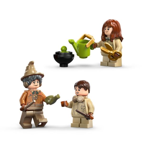Plongée dans l'univers de la construction avec des figurines LEGO inspirées de la nature et de l'aventure, pour enfants et adultes, valorisant la créativité et le jeu éducatif.