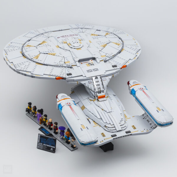 lego icons 10356 star trek next generation uss enterprise ncc1701d review 19