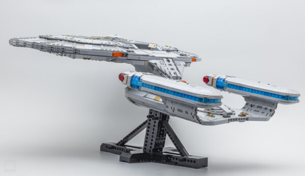 lego icons 10356 star trek next generation uss enterprise ncc1701d review 22
