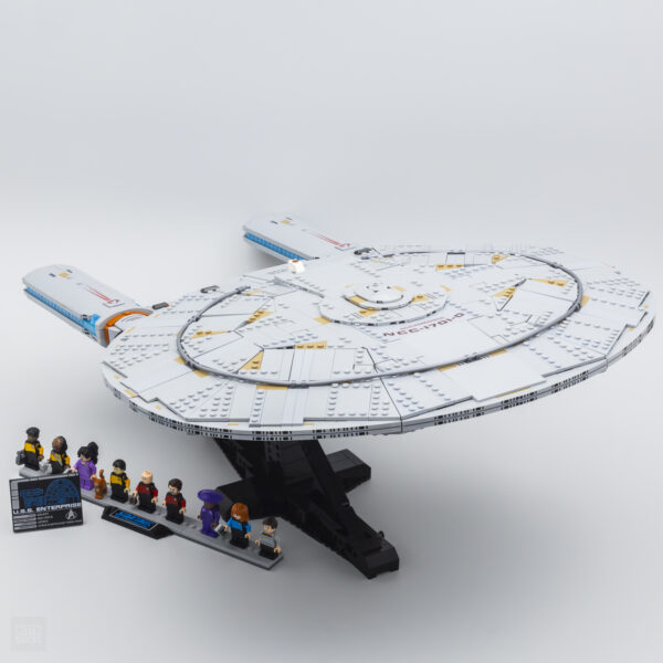 lego icons 10356 star trek next generation uss enterprise ncc1701d review 23
