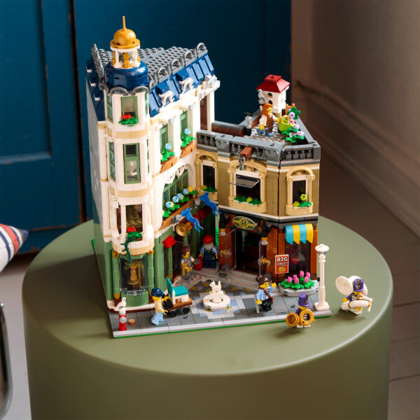 11371 lego icons modular shopping street 5