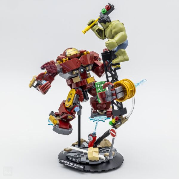 Très vite testé : LEGO Marvel 76343 Epic Battle: Hulkbuster vs. The Hulk
