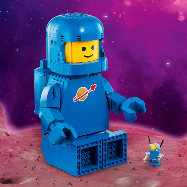 40921 lego up scaled blue astronaut minifigure 6