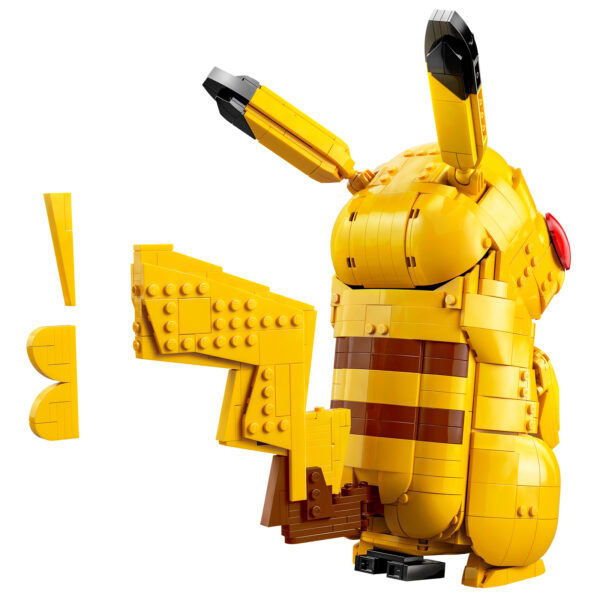 72152 lego pokemon pikachu and poke ball 3