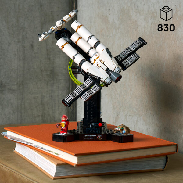 11389 lego icons project hail mary 8