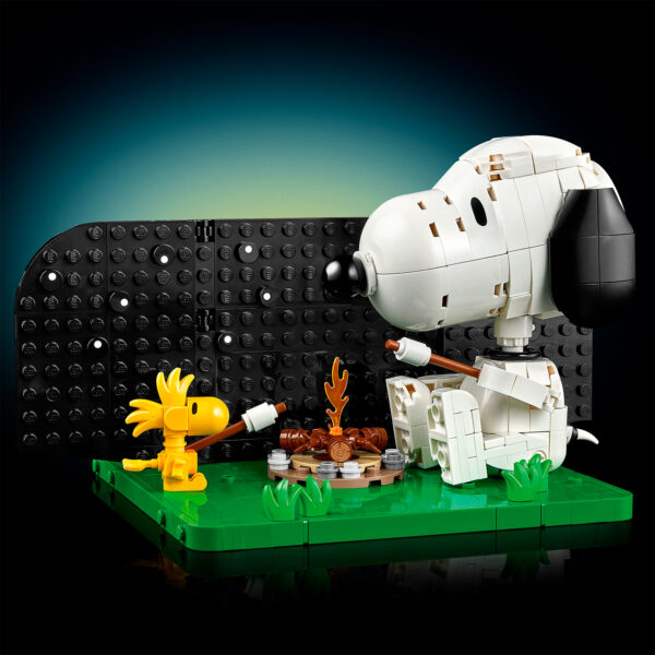 21368 lego ideas peanuts snoopy doghouse 2026 5