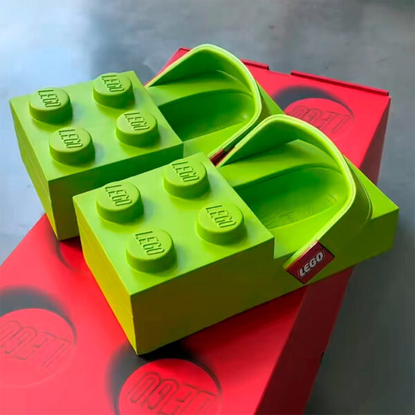 LEGO x Crocs 5010203 Brick Clog : il y a aussi une version verte
