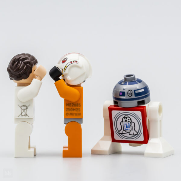 Análisis del caza TIE X Wing de Lego StarWars Smart Play 75421 y 75423 14