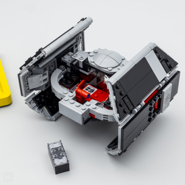 Análisis del caza TIE X Wing de Lego StarWars Smart Play 75421 y 75423 3