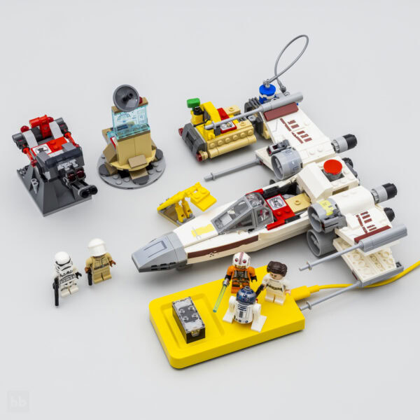 Análisis del caza TIE X Wing de Lego StarWars Smart Play 75421 y 75423 6