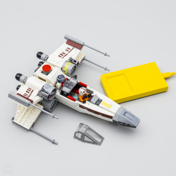 Análisis del caza TIE X Wing de Lego StarWars Smart Play 75421 y 75423 7