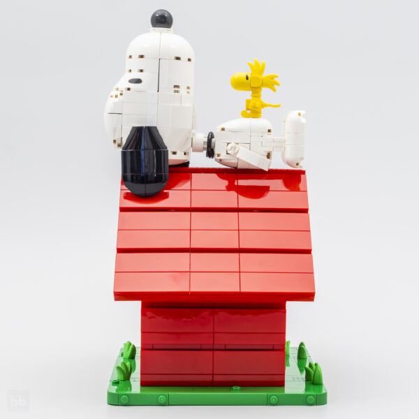 21368 lego ideas peanuts snoopy doghouse review 11