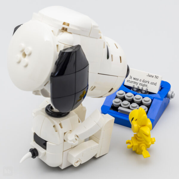 21368 lego ideas peanuts snoopy doghouse review 15