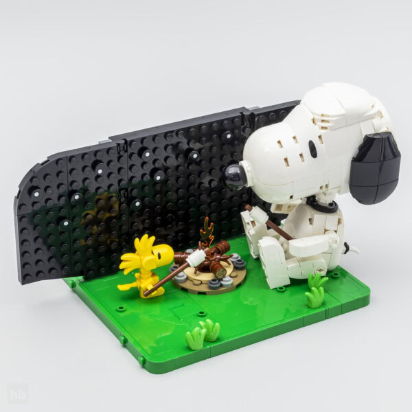 21368 lego ideas peanuts snoopy doghouse review 5