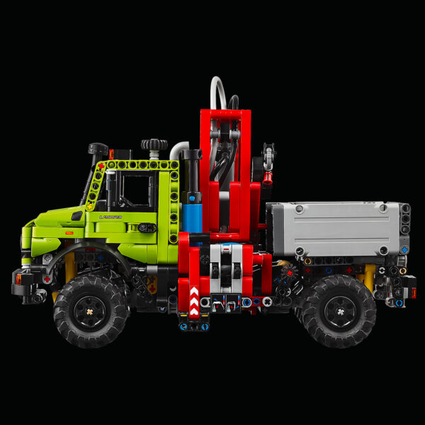 42242 Lego Technhic Mercedes Benz Unimog U5023 med kran 3
