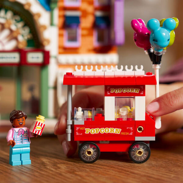 Lego Disney 43302 Main Street USA 2026 011