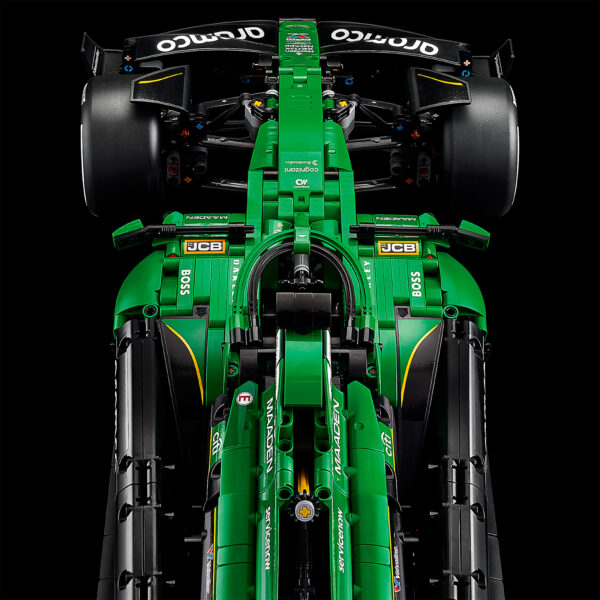 Lego Technic 42240 Aston Martin Aramco AMR25 7