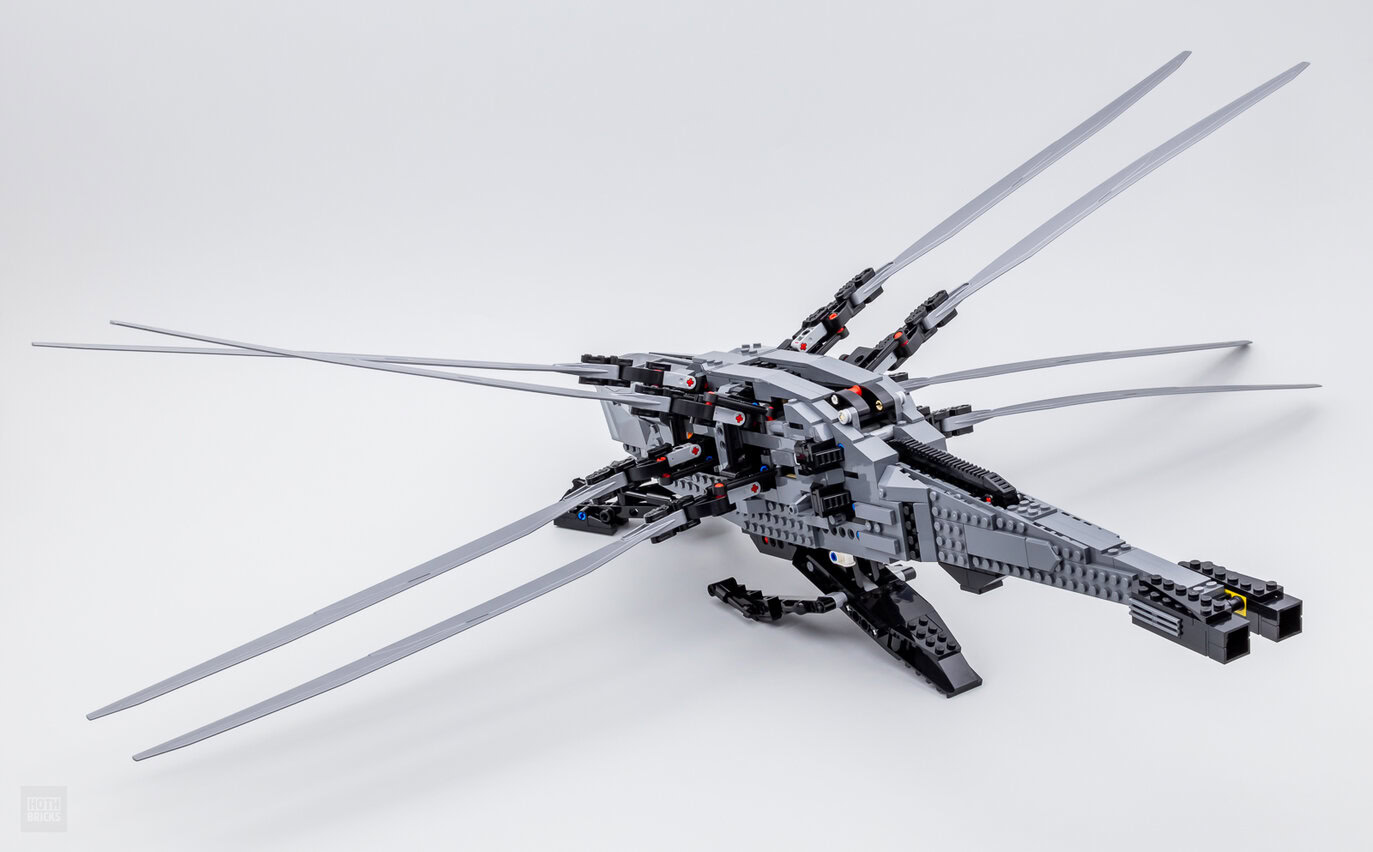 10327-lego-icons-dune-qtreides-royal-orn